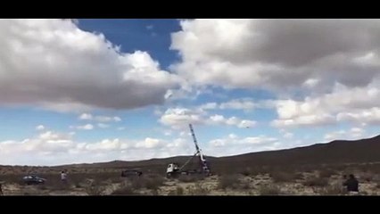 Dünyanın düz olduğunu ispatlamaya çalıştı! Kendi yaptığı roketi ile yere çakıldı
