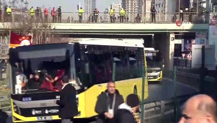 Galatasaray taraftarı Kadıköy'e geldi