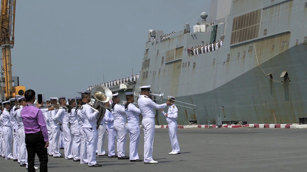 Royal Thai Navy welcomes USS Green Bay LPD 20 - Chuk Samet Port, Thailand,  - Feb. 22, 2020