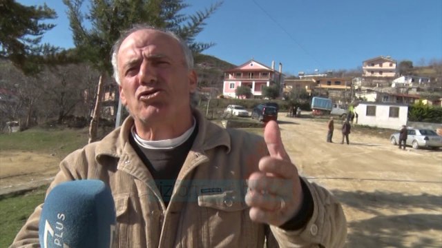 Fermerët në Berat, vështirësi në shitjen e produkteve - News, Lajme - Vizion Plus