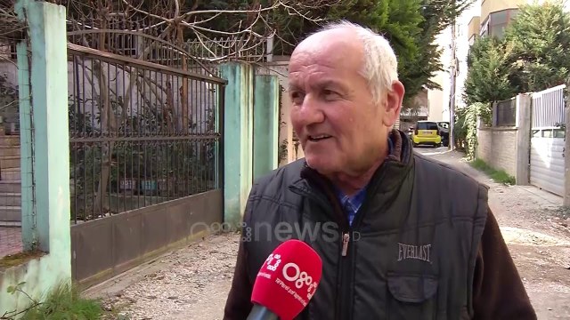 Ora News - Rruga në harresë tek “Kodra e Diellit”, banorët ankohen: E kemi rregulluar vetë