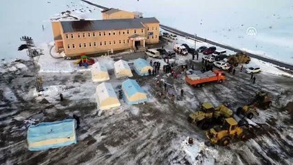 Depremde hasar gören Özpınar Mahallesi'nde çadırlar kuruldu - Drone