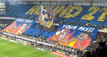 Fenerbahçe taraftarından Galatasaray'a Rocky göndermeli koreografi