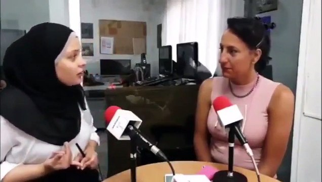 Una musulmana podemita, Nora Baños, contándonos lo bueno que es el Islam y lo respetuoso que es ¡con los derechos de las mujeres!