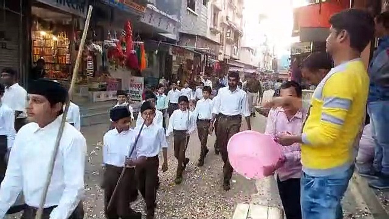 शामगढ़ में निकला राष्ट्रीय स्वयंसेवक संघ का पथ संचलन