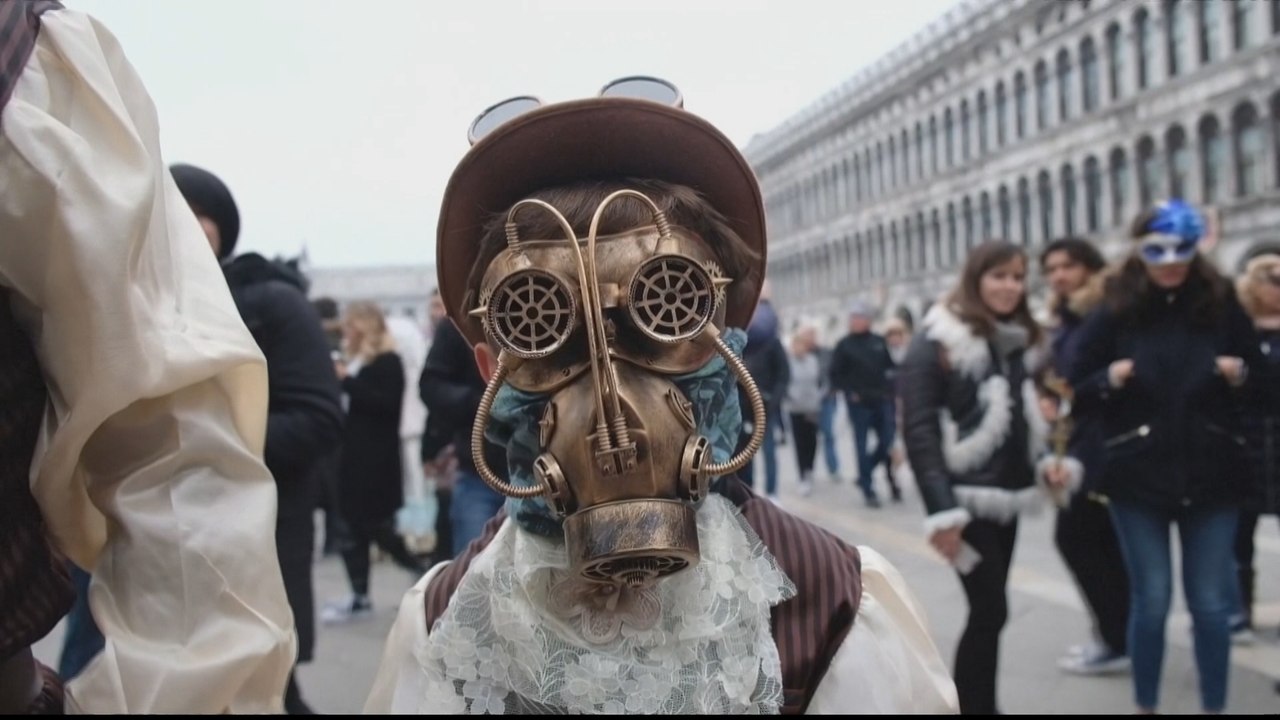 Italy towns quarantined as coronavirus cases grow