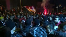 Fenerbahçe-Galatasaray derbisi ardından - Metin Oktay Tesisleri önü (1)