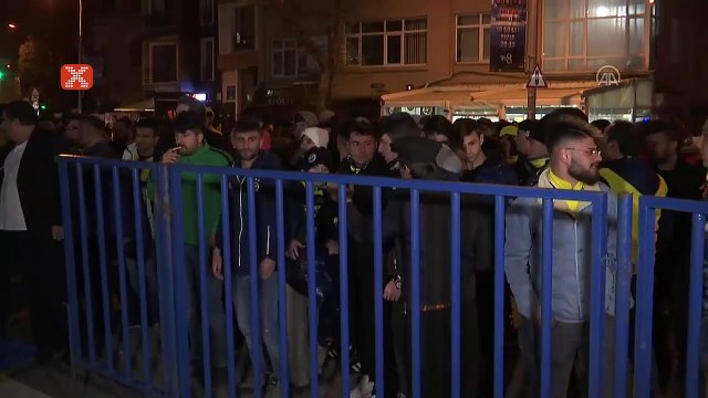 Kadıköy'de Ali Koç ve Ersun Yanal'a istifa çağrısı