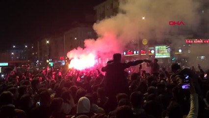 Spor gaziantep'te galatasaray taraftarları kutlama yaptı