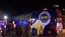 Taraftardan Fenerbahçe kafilesine yumurtalı saldırı