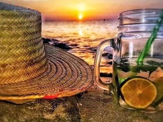 يا سعد من زارها و يعيش فيها ...  L'île De Djerba