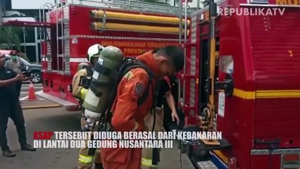 Detik-Detik Asap Selimuti Gedung Nusantara III DPR/MPR