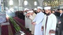İçişleri Bakanı Soylu, depremde hayatını kaybedenlerin cenaze namazına katıldı - VAN