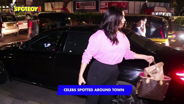 Deepika Padukone, Parineeti Chopra, Twinkle Khanna Spotted at the Airport