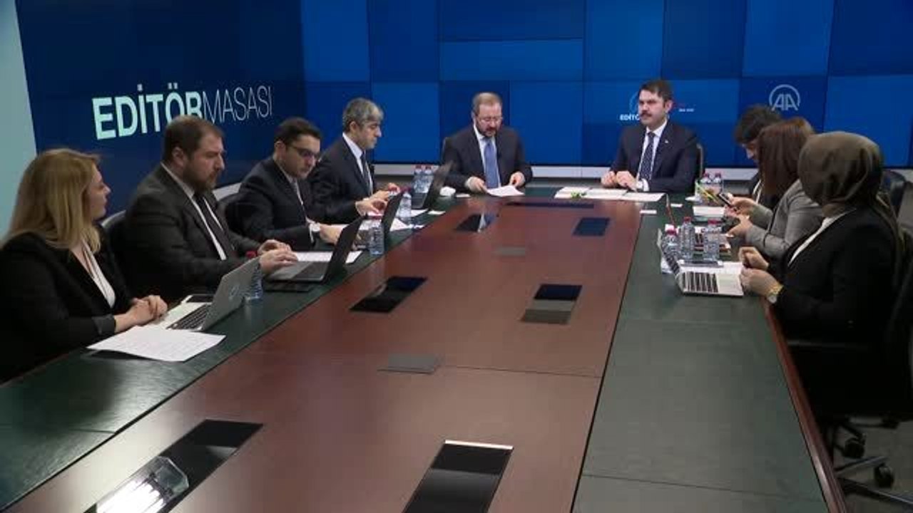 Kurum: "(Van) İlk belirlemelere göre 254 konut ve 297 ahırın yıkık, 694 yapının da ağır hasarlı...