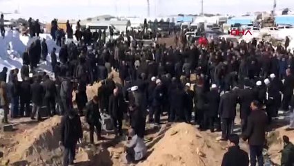 Van depremde hayatını kaybedenler son yolculuğuna uğurlandı