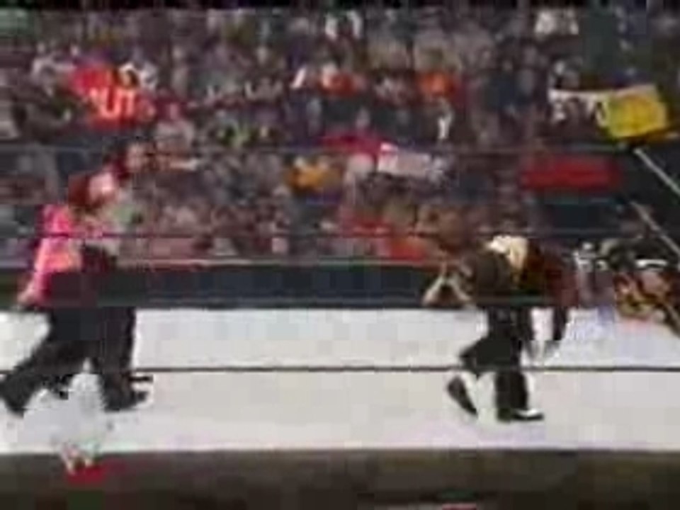 Vengeance 01 Jeff Hardy vs Matt Hardy (Special Referee Lita)