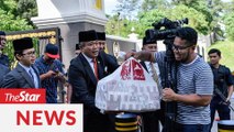 Istana Negara treats hardworking reporters to KFC