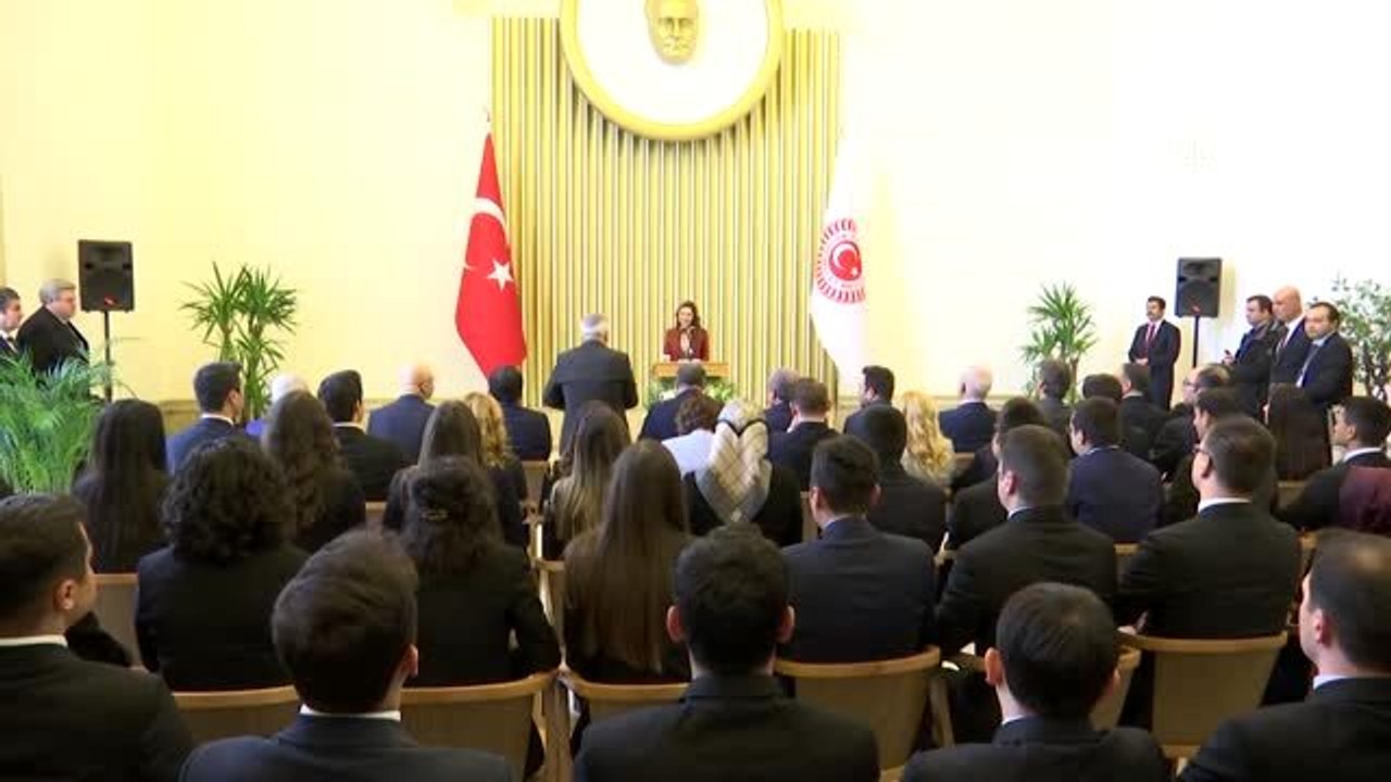 Meclisin "sır katipleri" stenograf yardımcıları yemin etti (2) - TBMM