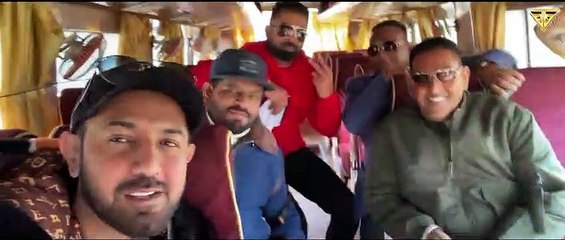 Tải video: Gippy Grewal Pakistan Tour ( Full Video ) Gippy Grewal   Pakistan   Nankana Sahib   Panja Sahib