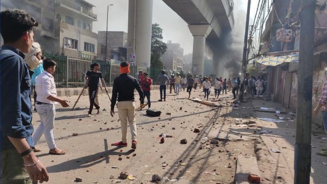 Clashes broke out in Delhi as pro and anti CAA protesters