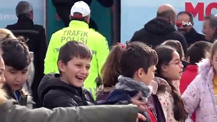 Çanakkale'de minik öğrencilere akülü arabalarla trafik eğitimi