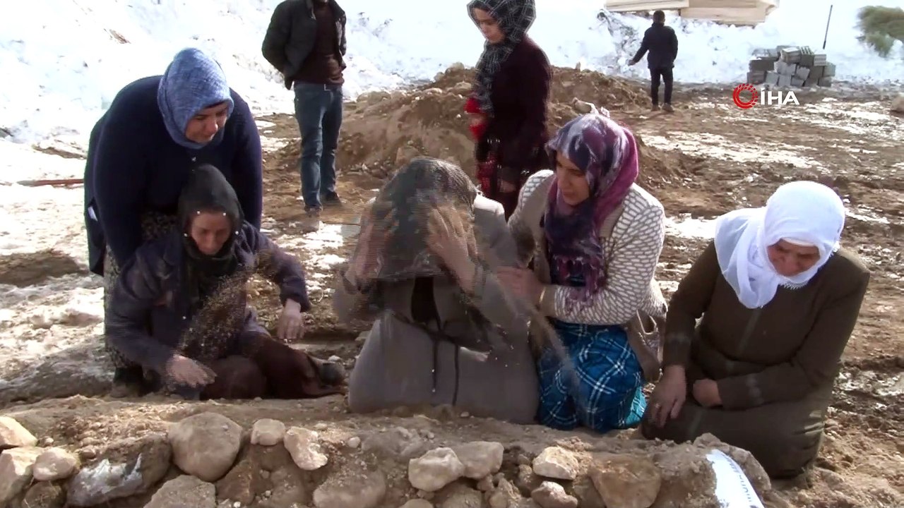 Eşini ve 4 çocuğunu kaybeden kadının feryadı yürekleri dağladı
