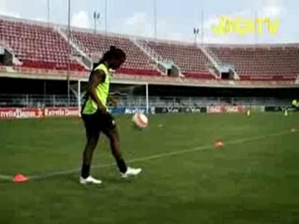 Nike - Soccer - Joga Bonito- Eric Cantona- Ronaldinho