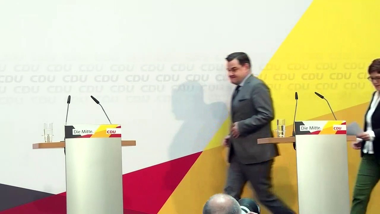 AKK: AfD trägt 'Mitschuld' an Anschlag in Hanau