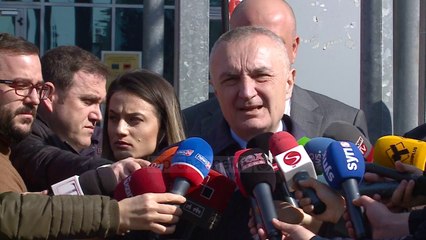 Télécharger la video: Ashtu siç paralajmëroi: Meta depoziton sot kallëzim penal në SPAK për ministren Gjonaj