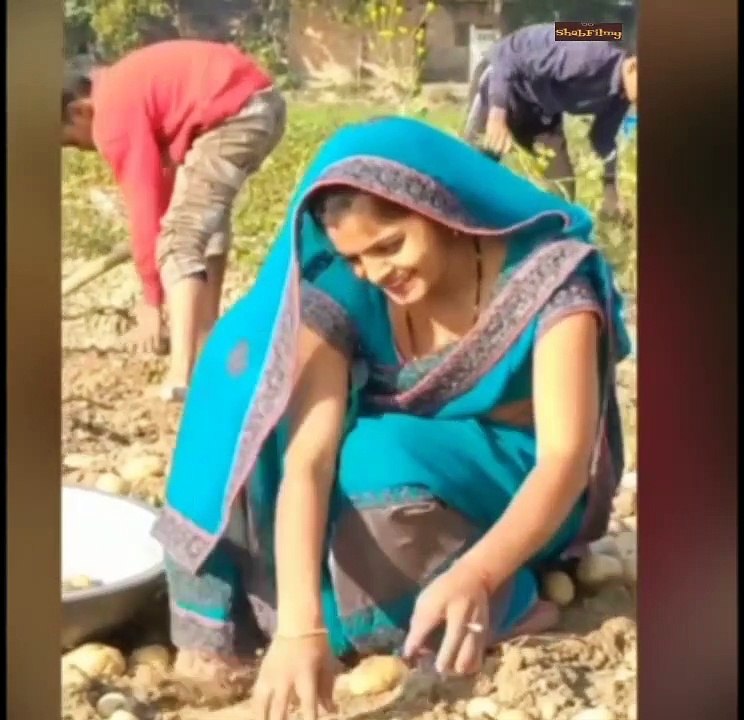 Gaon ki bhabhi ka Deshi  Andaz