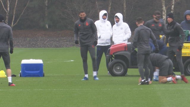 VIRAL: Football: Premier League - Azpilicueta tacle Frank Lampard à l'entraînement