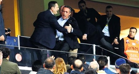 Sarp Akkaya, "İyi ki Fenerbahçeliyim" diyerek Ali Koç'a sahip çıktı