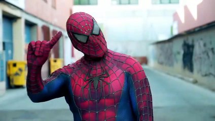 Los Vengadores Apestan - One DCeption | Canción Parodia - Pacu y Rodri