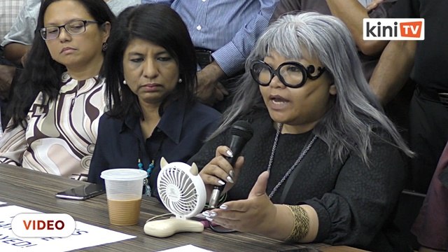 Kami sokong Tun M, biar 'talam dua muka' keluar - Siti Kasim