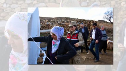 Jandarma depremzedelere destek oluyor - MALATYA