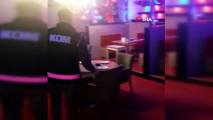 Adana'da 214 bin liralık kaçak içki ve sigara ele geçirildi