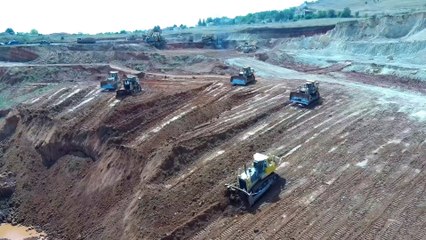 Five Dozers Cat D9T Cat D9R And Komatsu D275AX