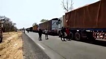 Fermeture des frontières aux camions: l'enfer des transporteurs