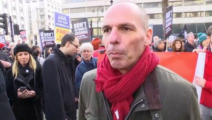 Julian Assange começa a ser julgado