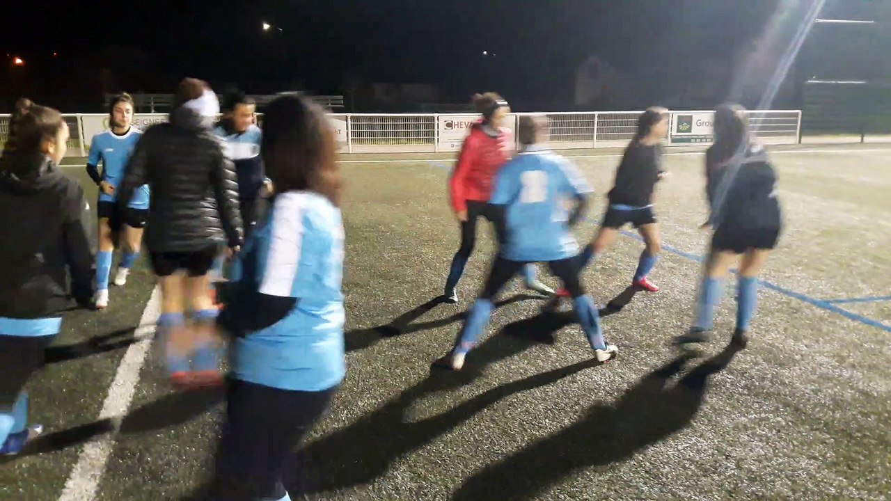 SENIORS F / POUILLY - F.C.M.P.L. 2/5 (24/02)