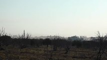 قوات النظام تستهدف بلدة النيرب بالقذائف المدفعية والصاروخية
