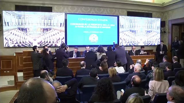 Salvini dal Senato con i responsabili economici della Lega (25.02.20)