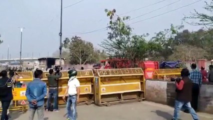 Delhi CAA riots: Fire engine and additional forces sent to Jafrabad-Maujpur
