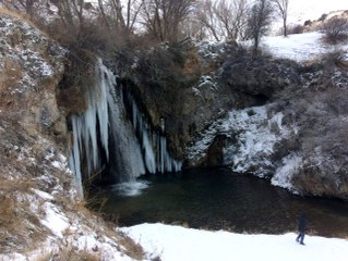 Sırakayalar Şelalesi buz tuttu