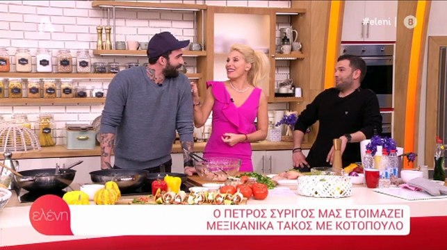 Ελένη Μενεγάκη: Κι όμως έχει κοιλιά και μας την δείχνει!