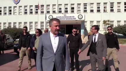 Descargar video: İzmir merkezli 12 ilde göçmen kaçakçılığı operasyonu - İl Emniyet Müdürü Aşkın'ın açıklaması - İZMİR