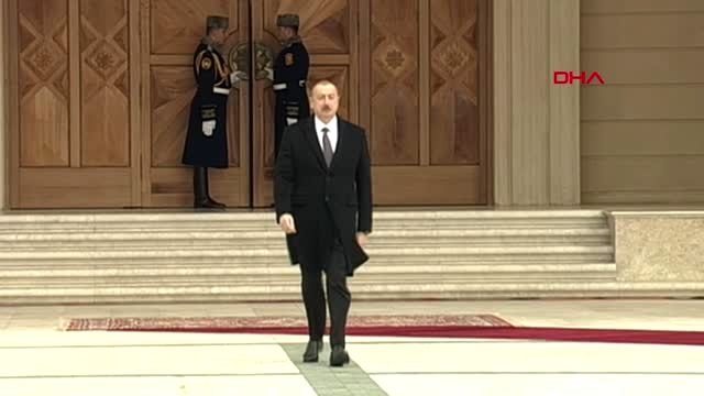 Cumhurbaşkanı erdoğan, azerbaycan'da resmi törenle karşılandı