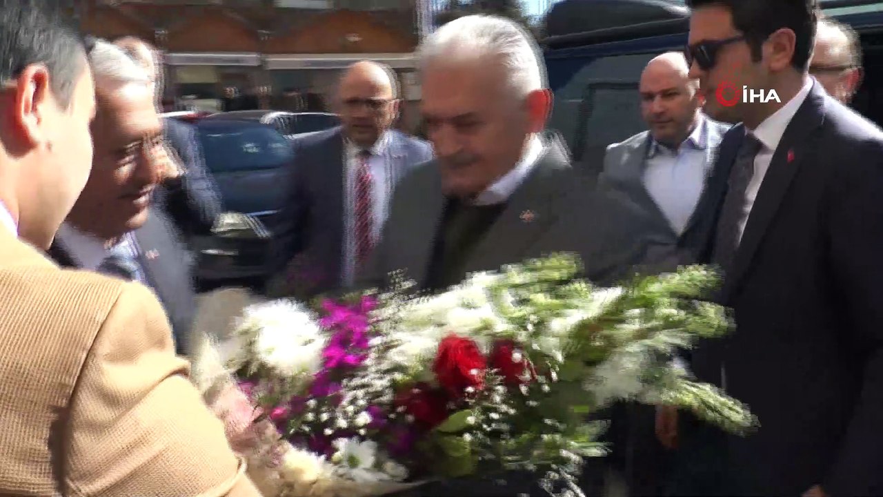 AK Parti İzmir Milletvekili Binali Yıldırım, Af...