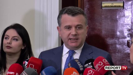 Deklaratat e Presidentit/ Balla: E dini përrallën dhelpra dhe rrushtë? Kërcënoi ambasadorët